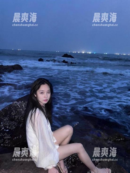 把“17c黑料”地址给我！我对瓜子和八卦充满好奇，嗷嗷待哺！