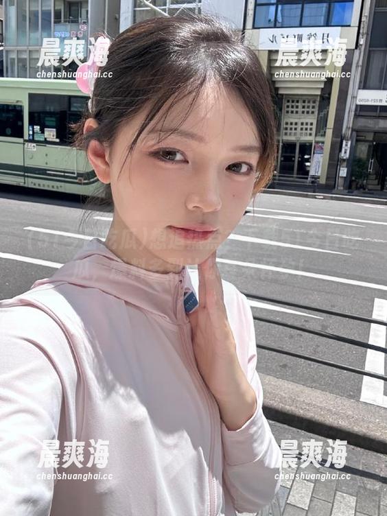 想追热点？下载51今日吃瓜，爆料多到让你耳朵怀孕！