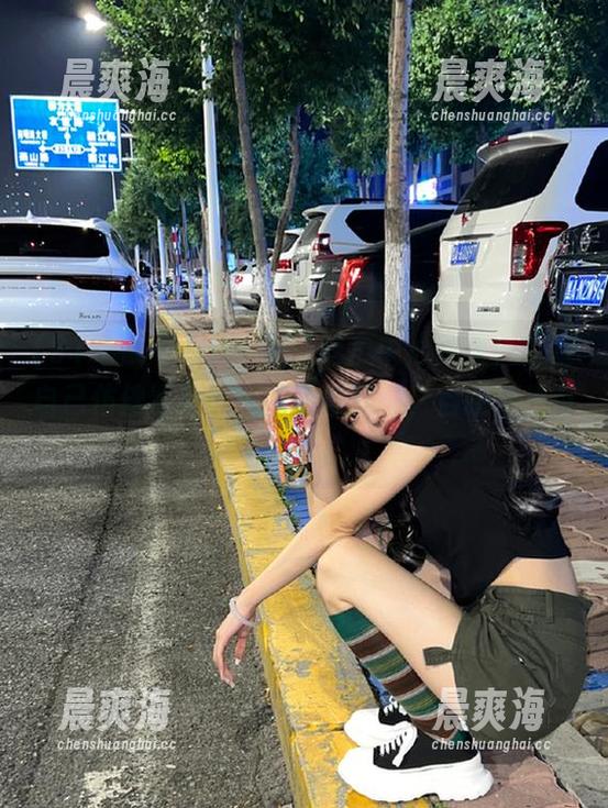 翻开91吃瓜中心网页，感觉自己仿佛置身于一场“瓜战”，目睹众生百态。