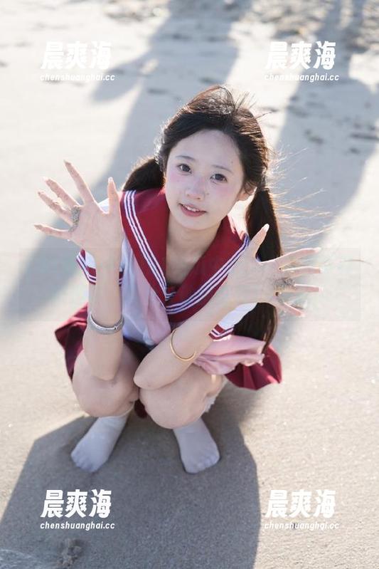 91吃瓜中心：一波视频养眼选手，要分分钟围住森74个瓜！
