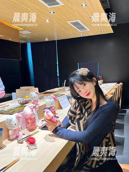 ios和zztt11联手，给你无奈的滑稽与离谱！