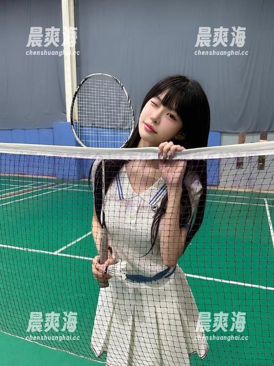 还有比吃瓜更快乐的事吗？赶紧在iOS下载“五一吃瓜群众”来验验！