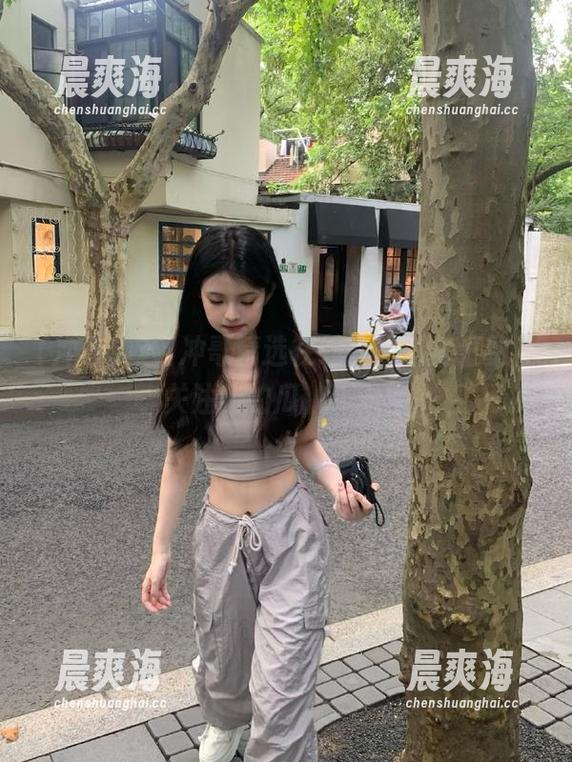 冲哥精选在线：黑料全汇聚，关注我的瓜，不谢！