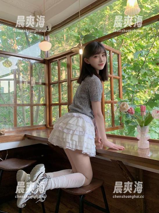 吃瓜网发布“今日炒得火热的大瓜”，满嘴都是光与热！