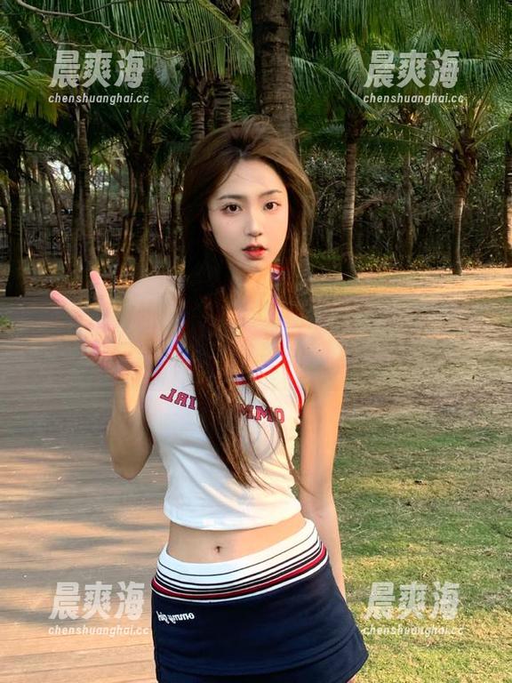 吃瓜网说：免费的八卦都能让你跟上潮流，别被家里的沙发束缚啦！