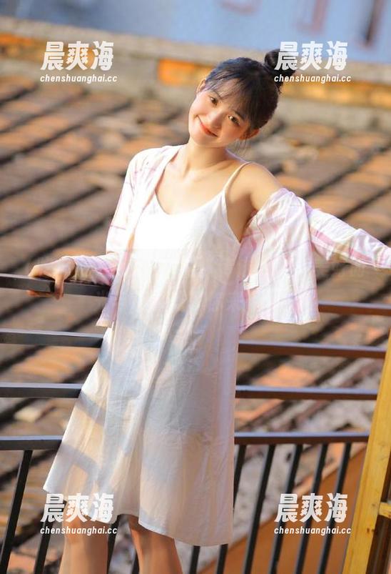 走进吃瓜网“传送门”，美好时光与超大瓜等你来探索！