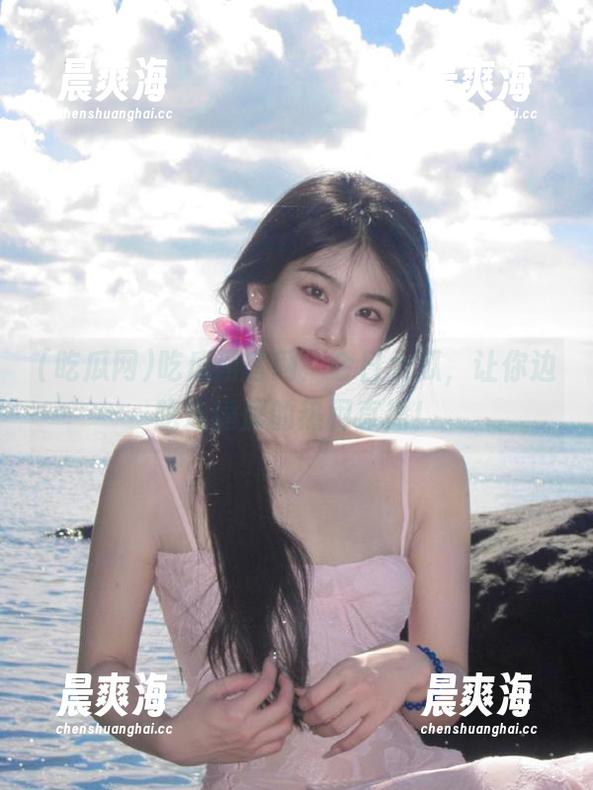 吃瓜网官网：今日大瓜，让你边吃边舔屏的热闹直播！