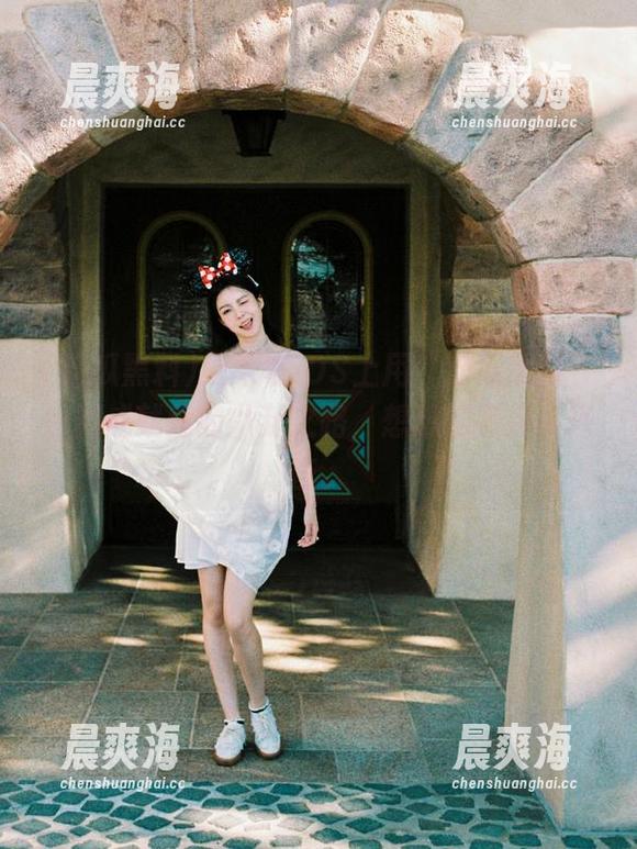 原来在iOS上用“吃瓜黑料”也能成就我的八卦之路，想想都有点小兴奋。