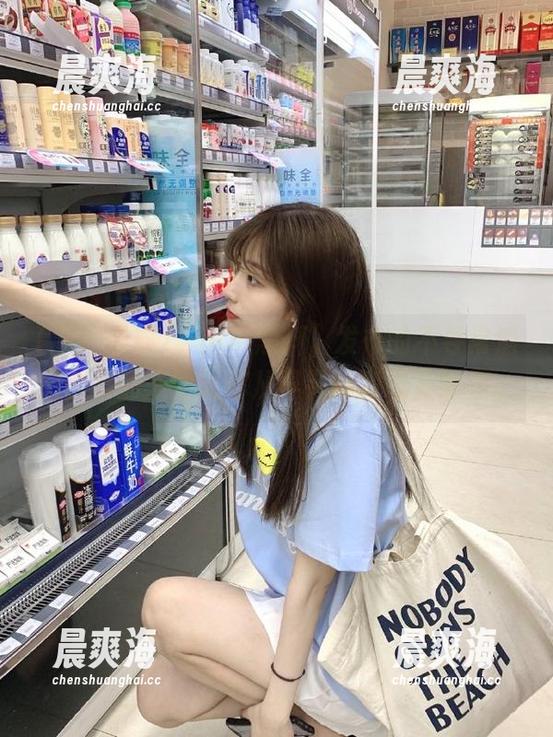 “国产黑料”发布的不寻常消息，真的是能让你从早餐吃到晚餐的梗。