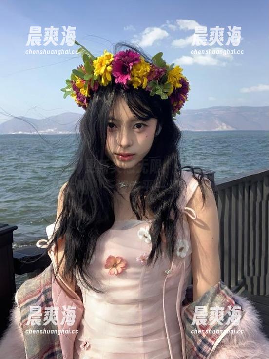 更新灵感无限：国产黑料变百变大咖，一波未平一波又起。