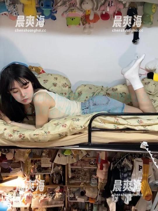 在天天吃瓜网，日常生活怎么看都是个戏，收视率不低哦！