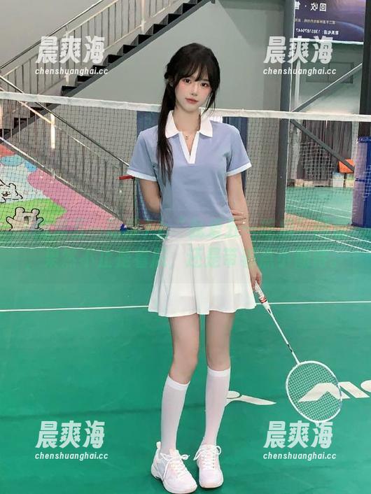 上“我爱五一吃瓜”网址，果然不止是看瓜，还是带着点小期待。