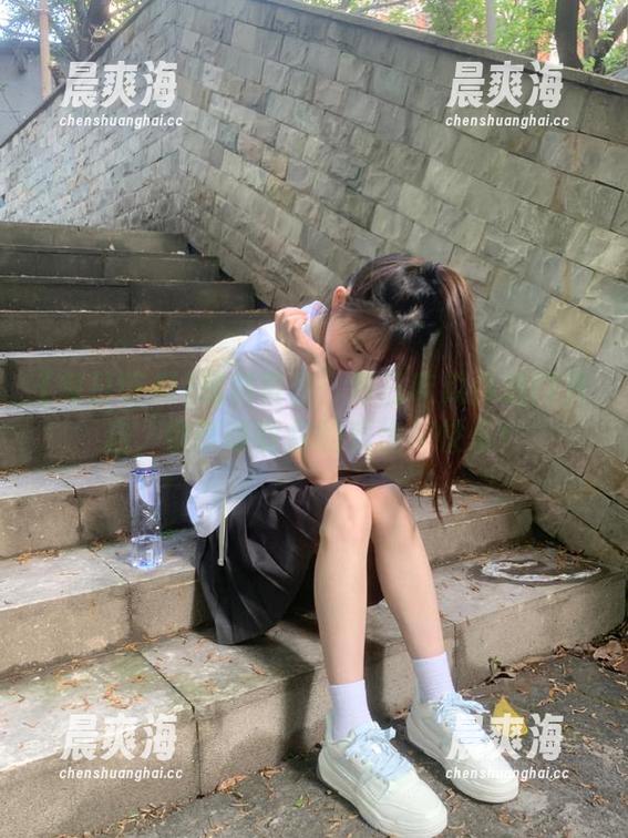 黑料直击：每日吃瓜传送门开启，快速吸收你的悲伤和快乐！