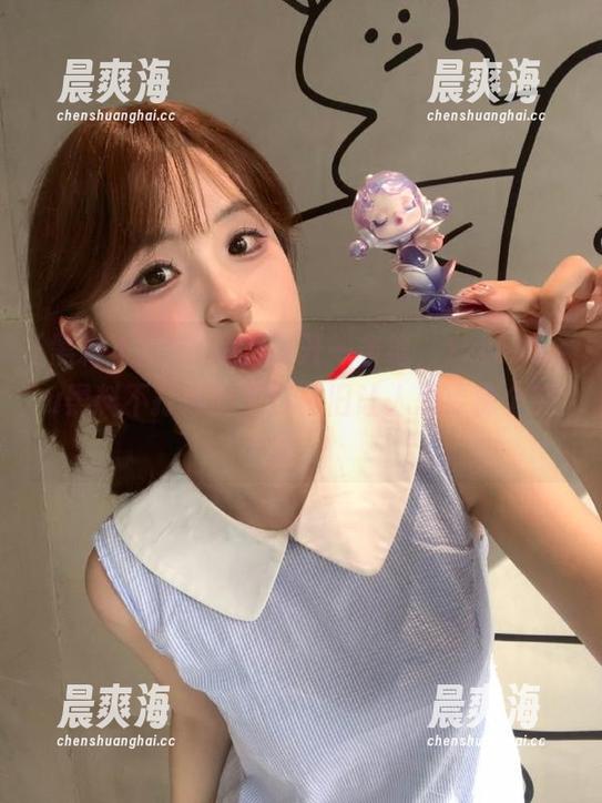 网页裂开一条缝，zztt15.su黑料不打烊的入口依旧让人想要探个究竟！