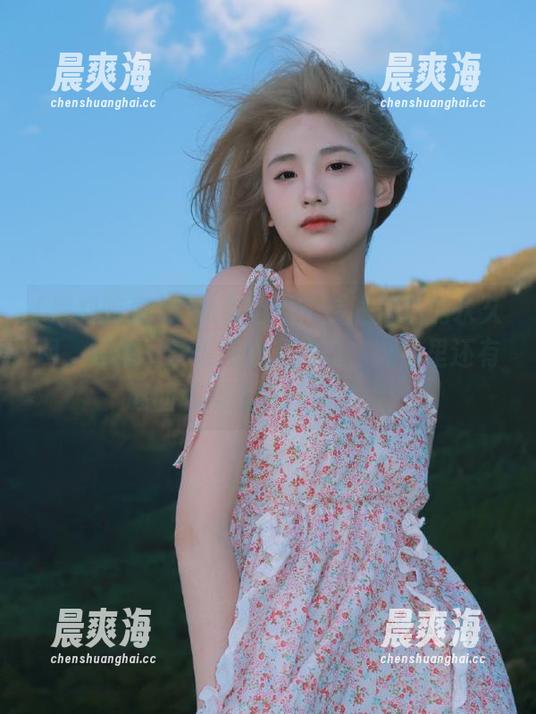 “黑料吃瓜”传送门后的永久网，好像一条很奇妙的小路，瓜香里还有谜团和超能力等你解锁！