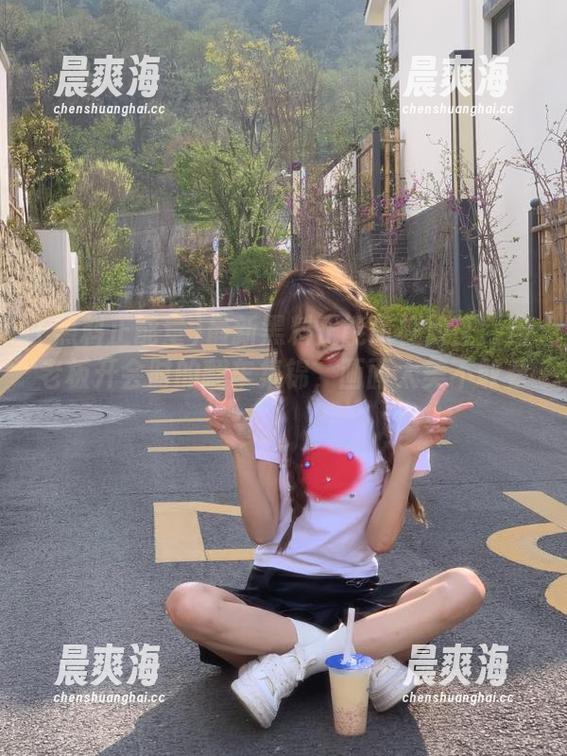 最新黑料正能量视频区：当老板开会时的翻车集锦，画面太美不敢看！