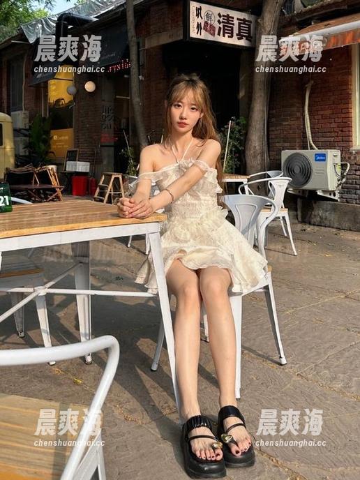 “黑料网址”首页，今日份的瓜在哪儿呢？大家一起来扒一扒吧！