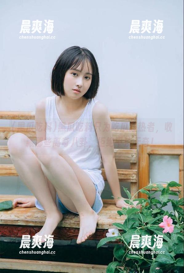 黑瓜吃料只为吃瓜狂热者，收藏那些离奇八卦，拒绝平淡无奇！